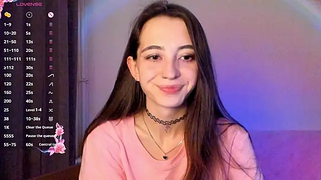 EvaBradley online show from October 7, 7:07 pm