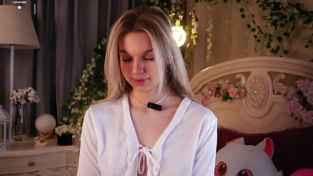 EdlinAlliston online show from November 14, 3:45 pm