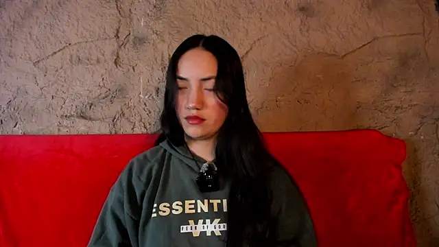 Scarlett  Fox   online show from April 17, 11:45 am