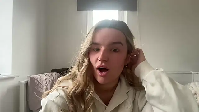 maisiesmithx online show from May 4, 3:49 pm