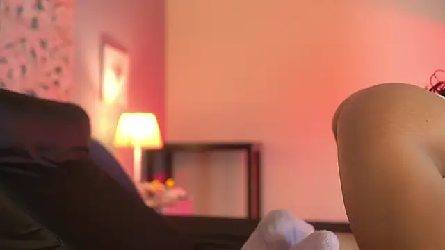 lupeebony online show from January 13, 7:51 pm