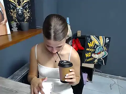 Snapshot of felicity_gold chatting on September 10, 6:35 am felicity gold online show from September 10, 6:35 am