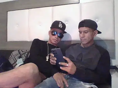 oiram27 online show from November 23, 7:32 am