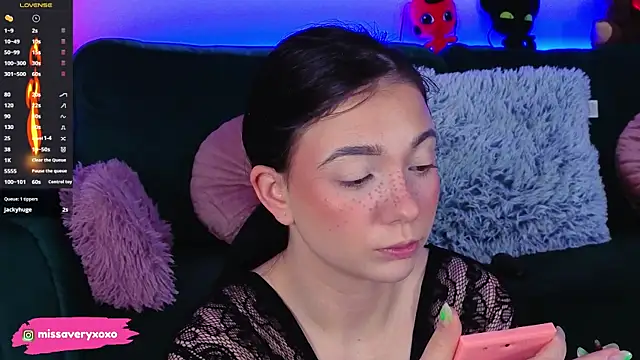 Avery-- online show from April 3, 11:25 pm