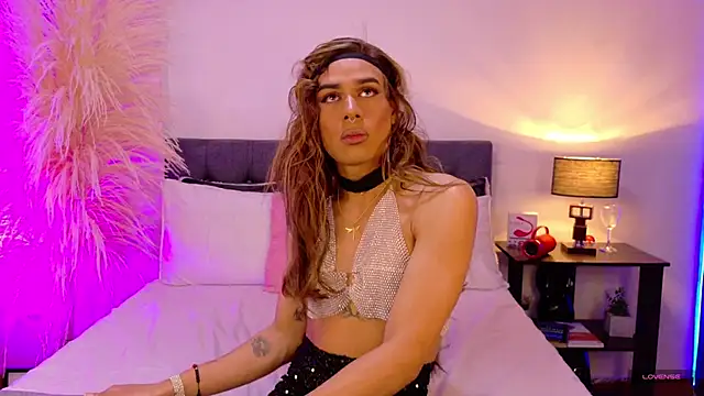 Rouse Hilton online show from November 17, 11:05 pm