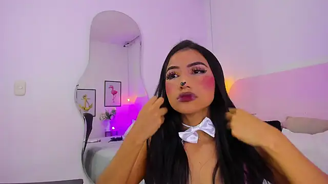 naomiii   online show from October 17, 12:41 pm