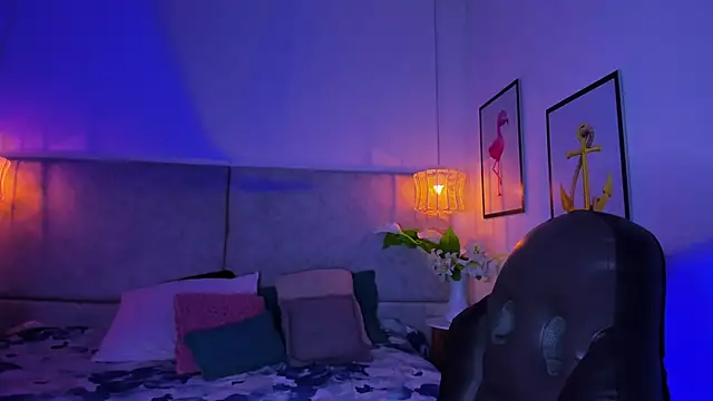 naomiii   online show from October 25, 12:02 pm