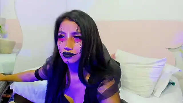 naomiii   online show from October 10, 12:32 pm