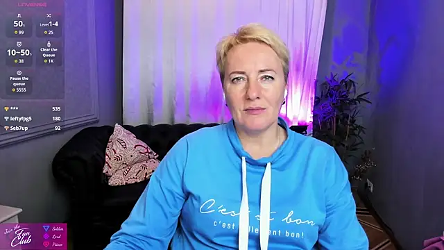 Snapshot of Nika_Smit chatting on September 13, 9:50 am Nika Smit online show from September 13, 9:50 am