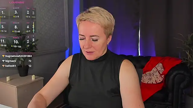 Nika Smit online show from January 17, 9:50 am