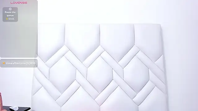 Analia18  online show from October 31, 2:10 pm