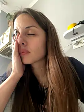 AmiLavs online show from October 28, 7:25 am