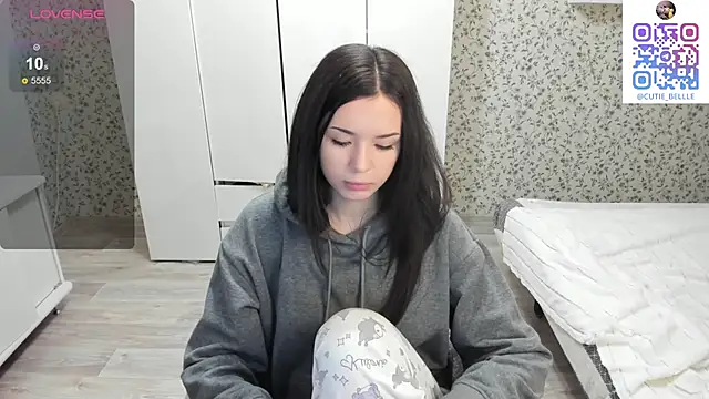 young belle  online show from December 19, 3:43 am