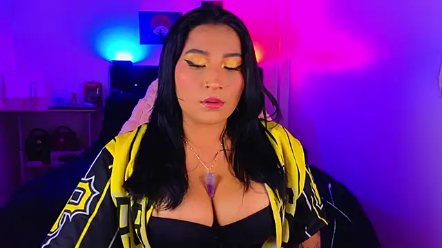 Pauilina online show from July 30, 6:20 pm