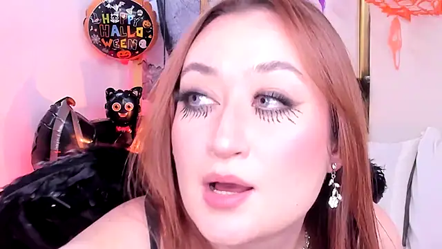 SalommeFlores online show from October 28, 9:08 pm