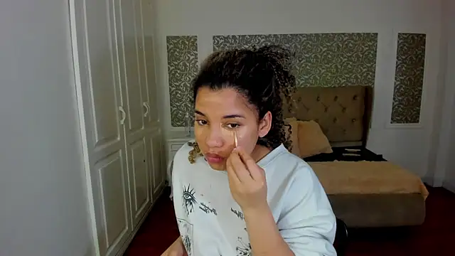 Snapshot of Mayaa_ross chatting on September 13, 2:30 am Mayaa ross online show from September 13, 2:30 am