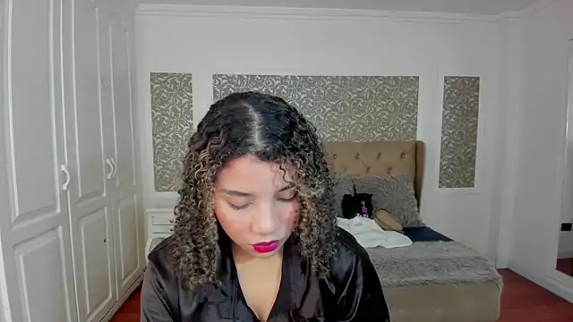 Snapshot of Mayaa_ross chatting on October 10, 3:00 am Mayaa ross online show from October 10, 3:00 am