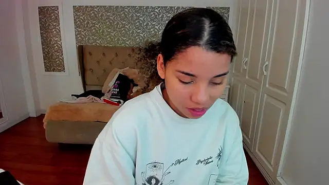 Snapshot of Mayaa_ross chatting on September 24, 3:49 am Mayaa ross online show from September 24, 3:49 am