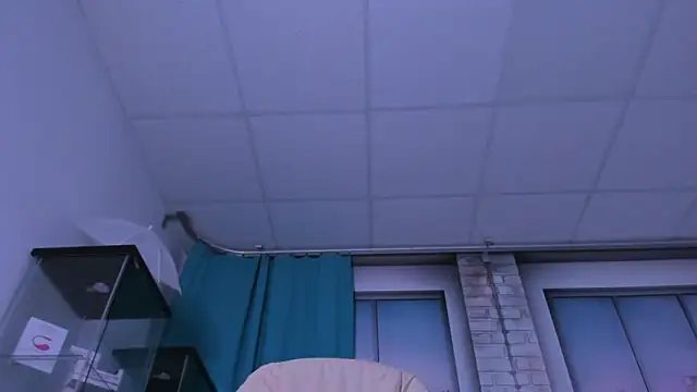 SinCityLiz online show from April 10, 11:00 pm