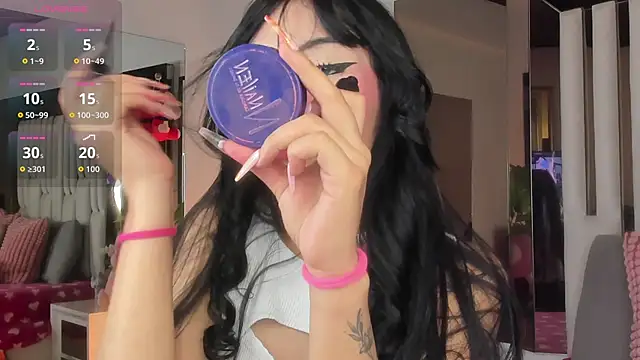 Snapshot of Kitty_Eliffe chatting on October 18, 10:44 pm Kitty Eliffe online show from October 18, 10:44 pm