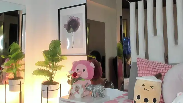 Snapshot of Kitty_Eliffe chatting on October 4, 10:58 pm Kitty Eliffe online show from October 4, 10:58 pm