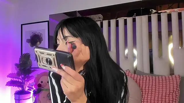 Snapshot of Kitty_Eliffe chatting on October 3, 10:48 pm Kitty Eliffe online show from October 3, 10:48 pm