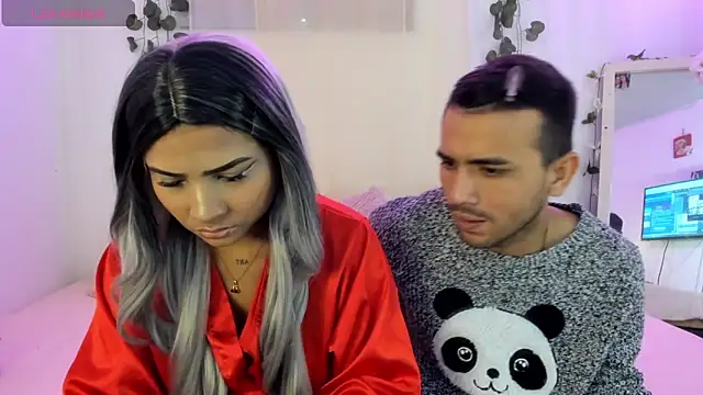 Snapshot of catalina_and_roger chatting on October 16, 9:17 pm catalina and roger online show from October 16, 9:17 pm