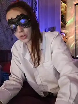 PearMaki online show from October 26, 6:25 pm