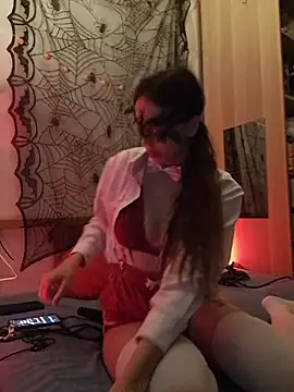 PearMaki online show from October 18, 5:15 pm