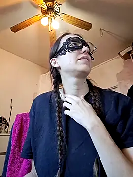 PearMaki online show from September 21, 4:38 pm