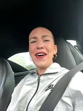 lola tentatiion online show from December 2, 9:21 am