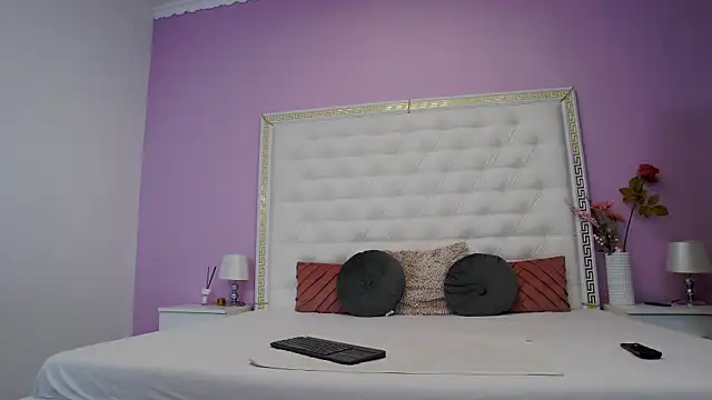 Lenna Paul online show from November 17, 5:08 am