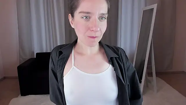 Snapshot of helentasty chatting on September 29, 3:33 am helentasty online show from September 29, 3:33 am