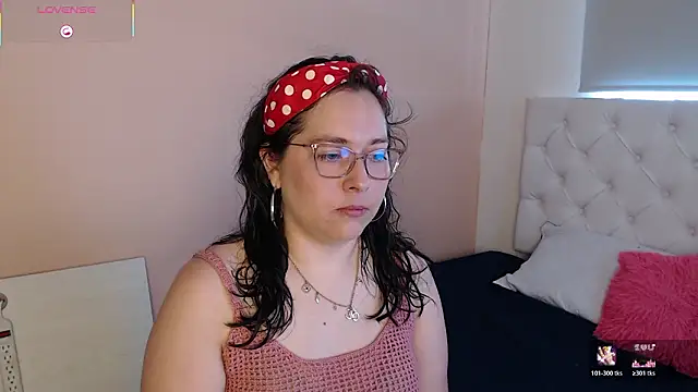 May Carlier online show from February 5, 6:22 pm