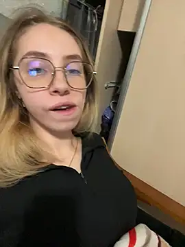 Kitty Katrine online show from April 8, 3:47 pm