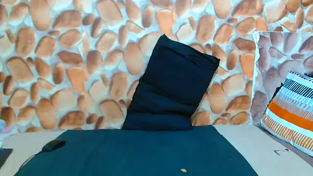 AfricanBigAssxx98 online show from October 31, 9:30 pm