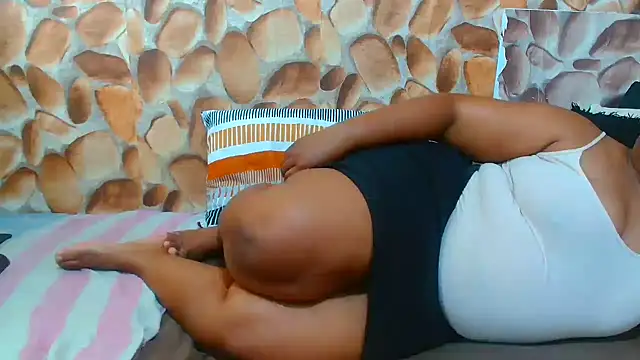 AfricanBigAssxx98 online show from December 5, 9:43 am