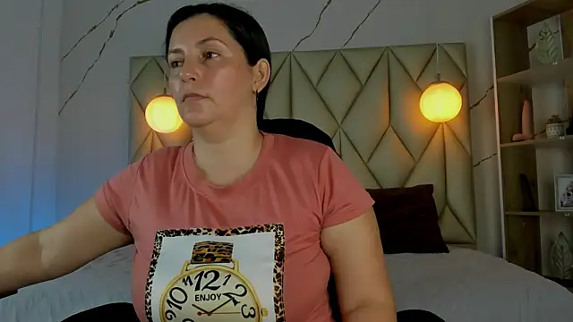 angelswets online show from December 18, 2:00 pm