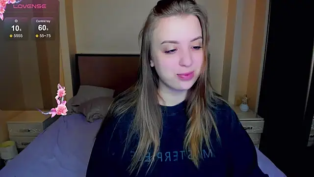 AlexissM online show from April 19, 3:23 pm