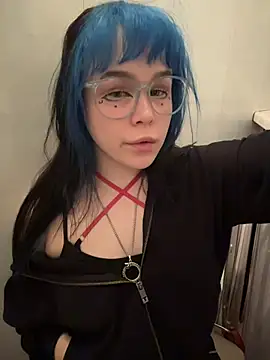 MaddisonHaas online show from April 18, 7:07 pm