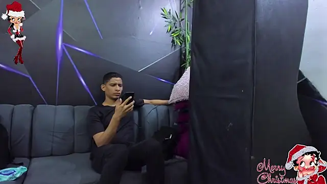 playsgirlhot online show from November 29, 11:42 pm