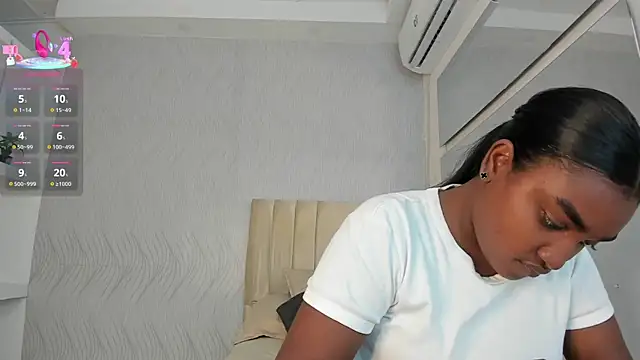 kayna gomez online show from April 5, 7:13 pm