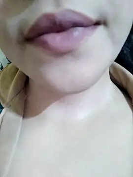 Anki-doll online show from October 3, 6:40 am