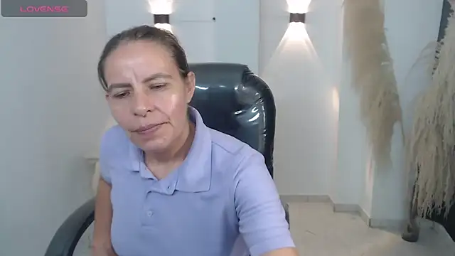 Milf karlye online show from December 19, 1:43 am