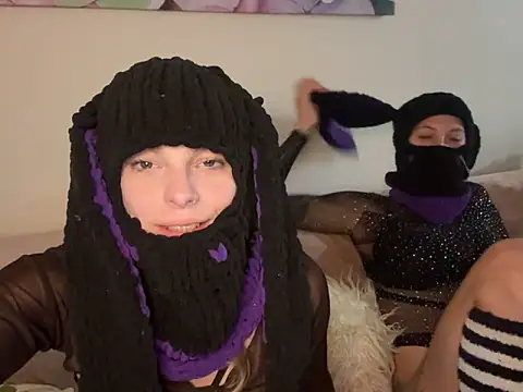 littleserina online show from September 12, 6:14 am