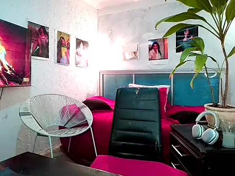 bellacrespalatina online show from March 19, 5:17 pm