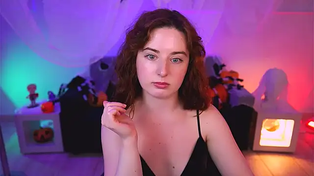 AnnTerry  online show from October 31, 1:04 pm