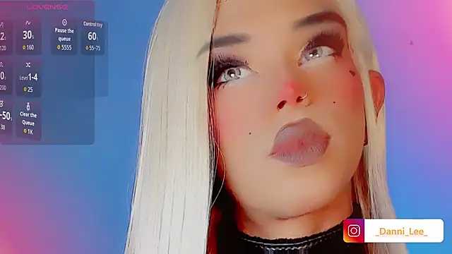 DanniLee  online show from October 28, 10:36 pm