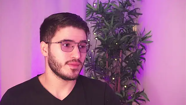 Tony Wylie online show from April 1, 1:34 pm