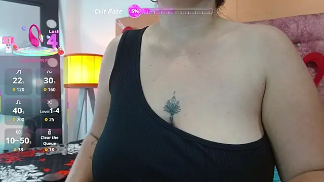 Snapshot of vennuss_89 chatting on October 12, 1:35 pm vennuss 89 online show from October 12, 1:35 pm